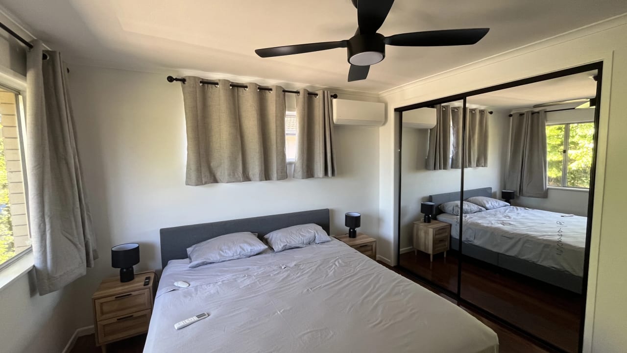 Furnished room in a share house
