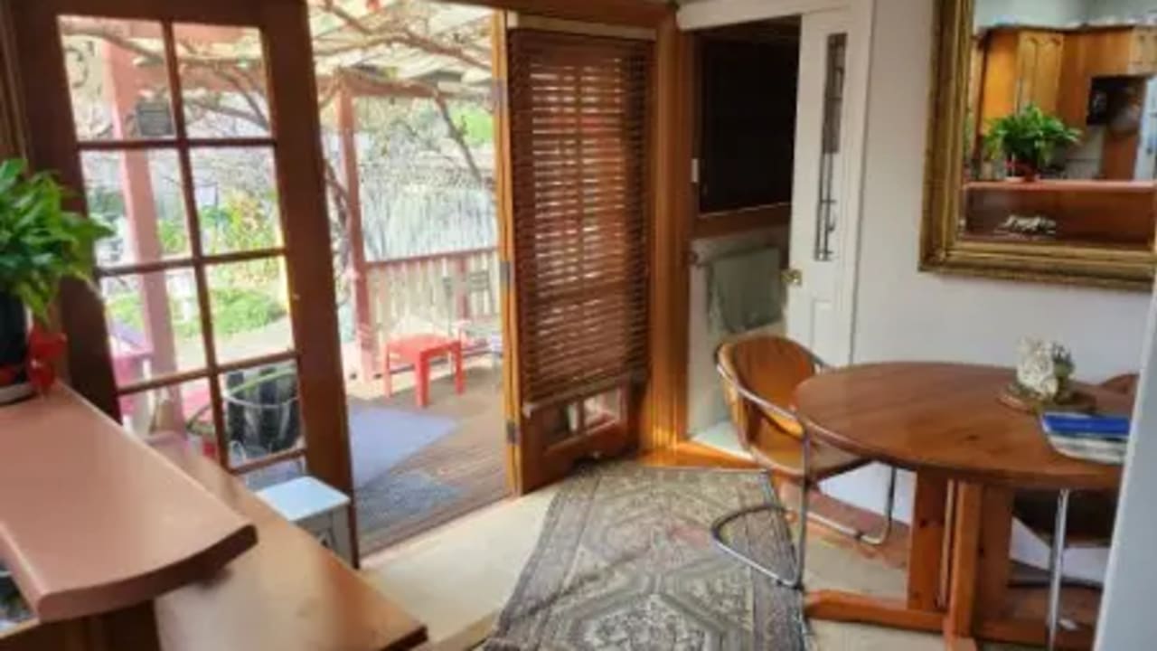Room in a share house