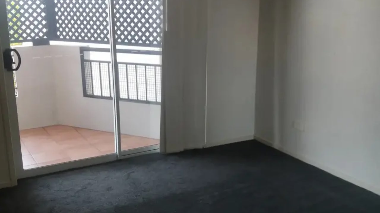 Unfurnished room with own bathroom
