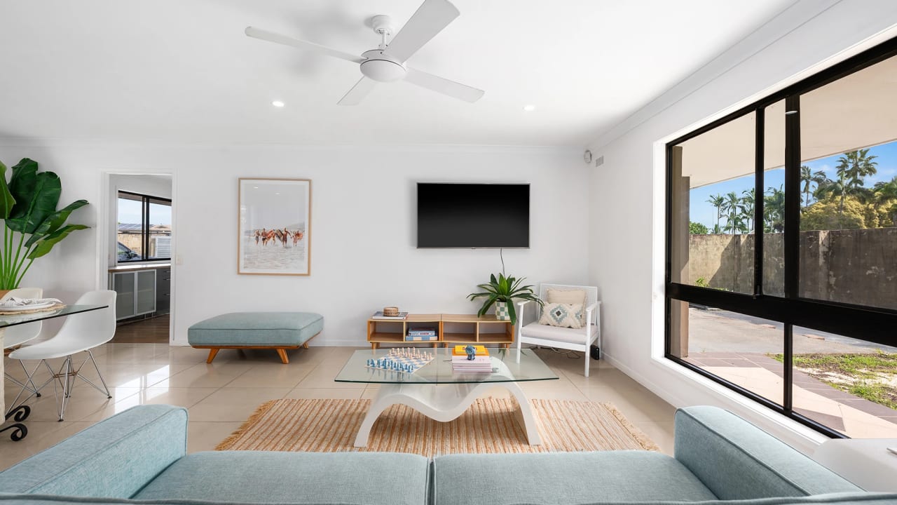Furnished room in a share house
