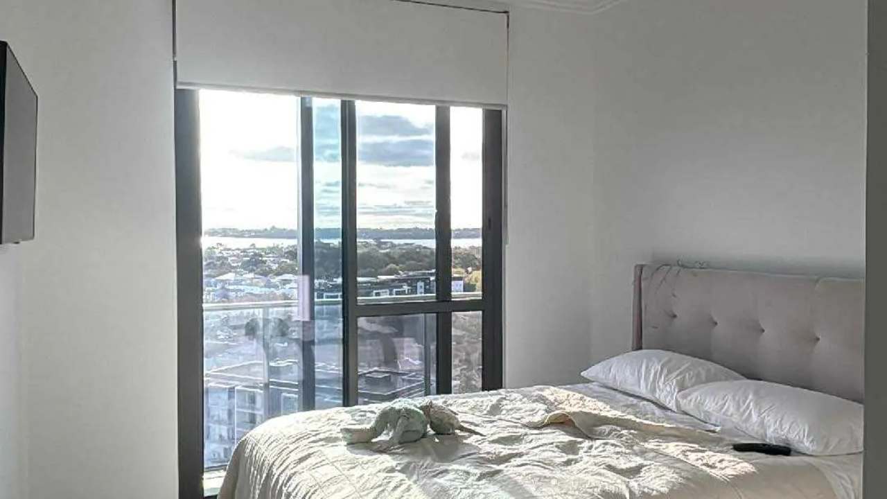 Furnished room with ensuite in a flatshare