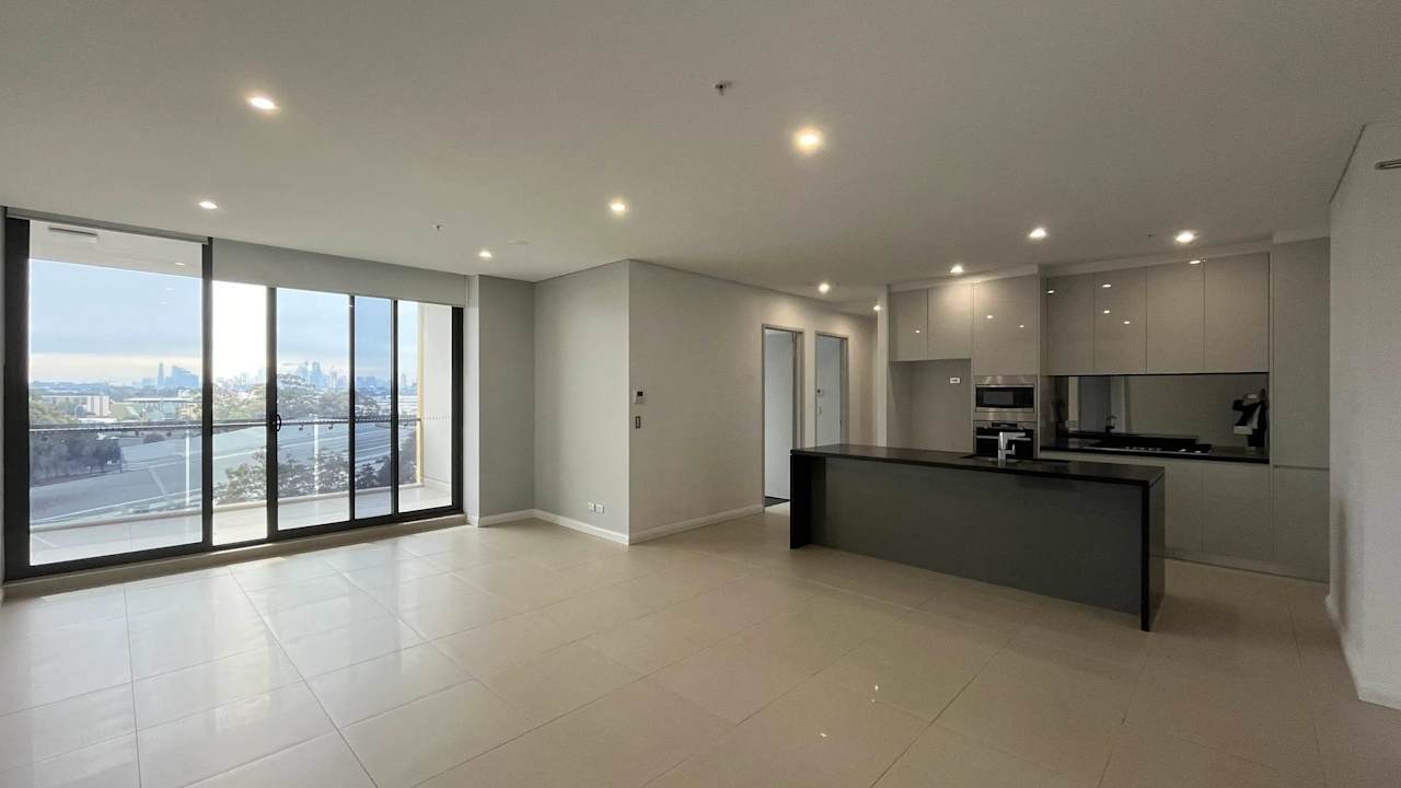 Furnished room with ensuite in a flatshare