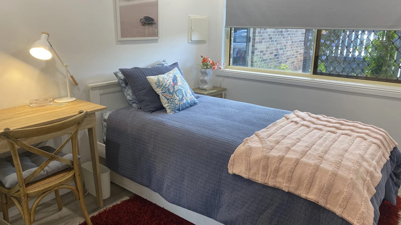 Furnished room in a share house