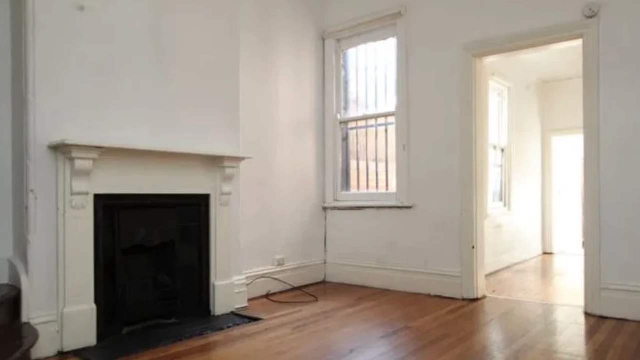 Room in a share house