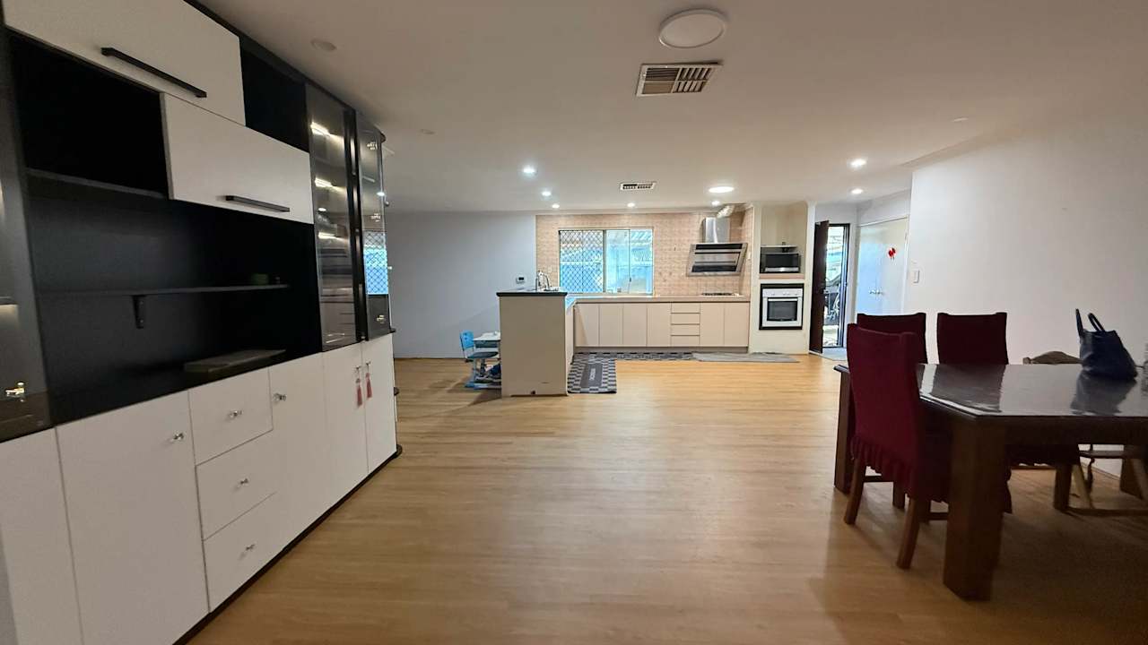 Furnished room in a share house