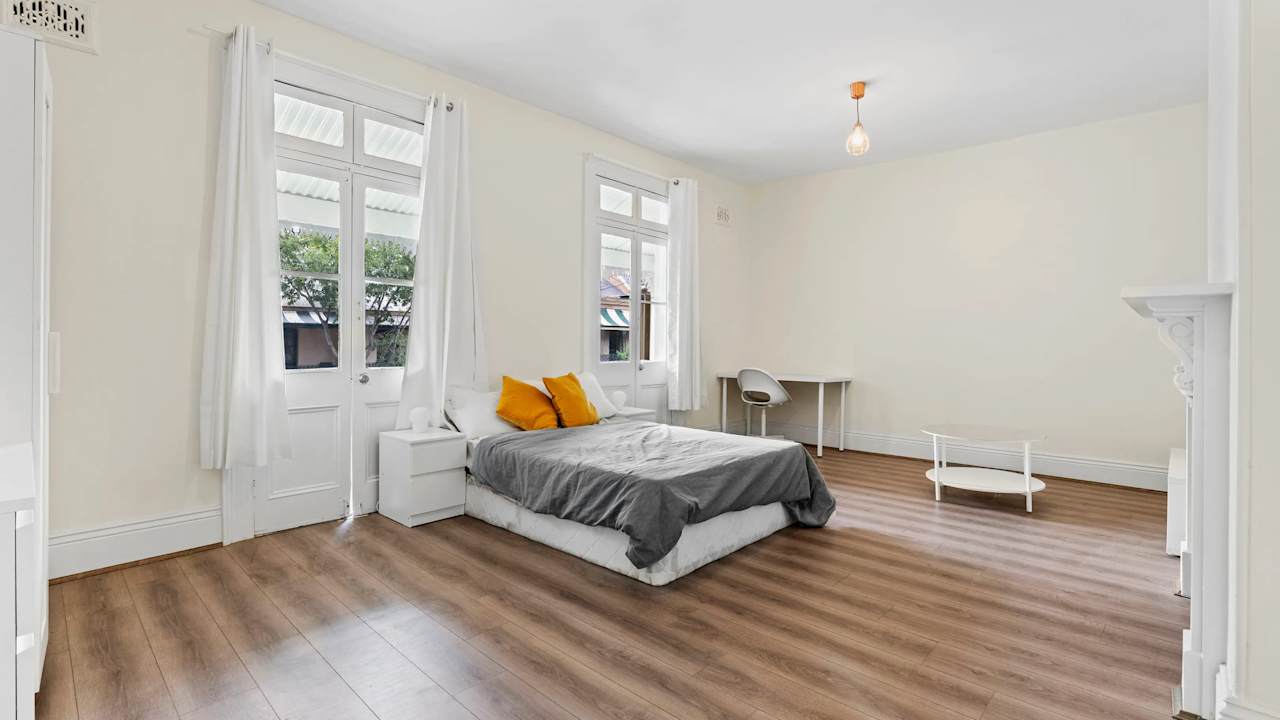 Furnished room in a share house