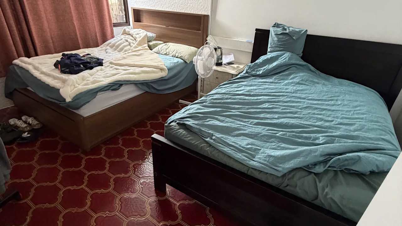 Furnished room in a share house