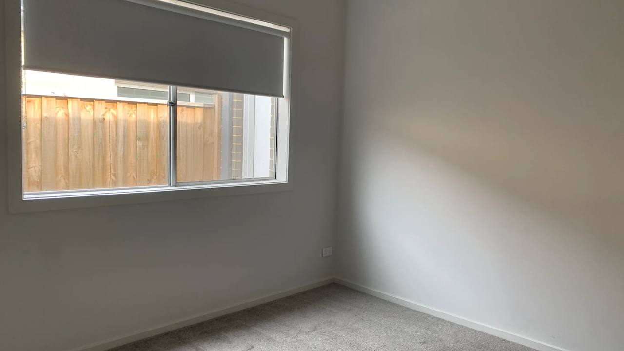 Unfurnished room with own bathroom