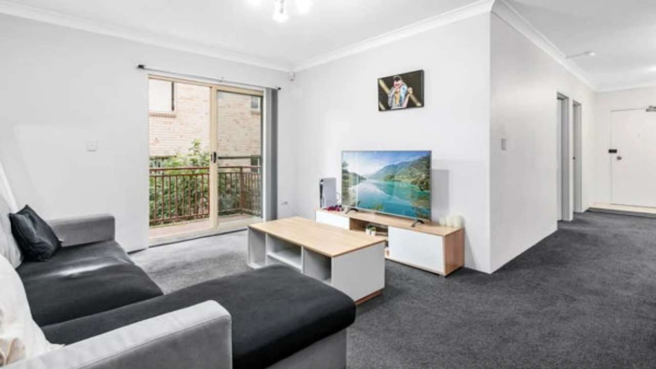 Whole property with 2 rooms for rent