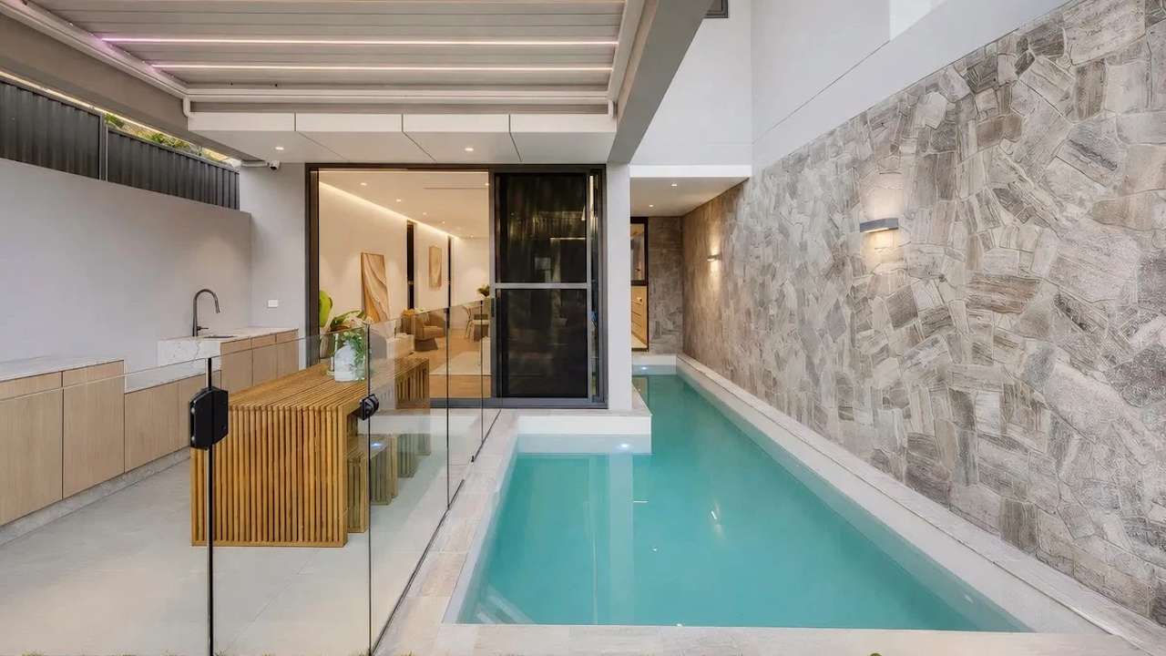 Whole property with 5 rooms for rent