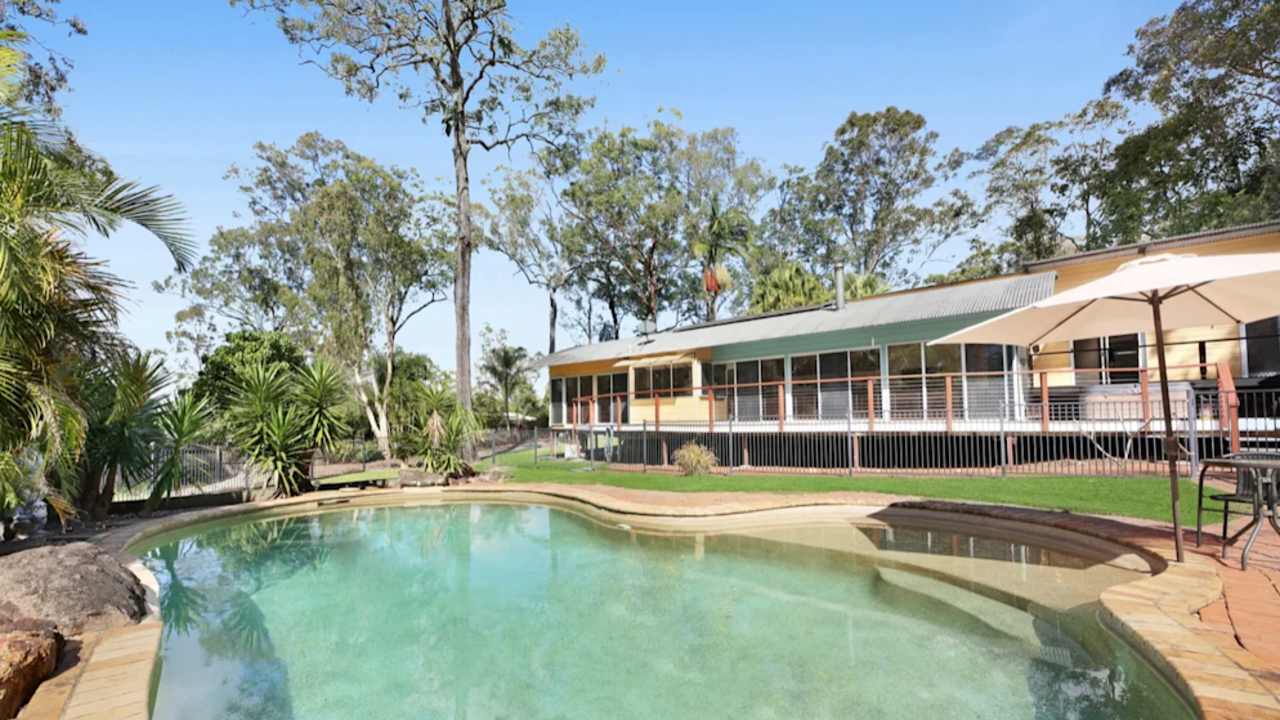 Unfurnished room with own bathroom