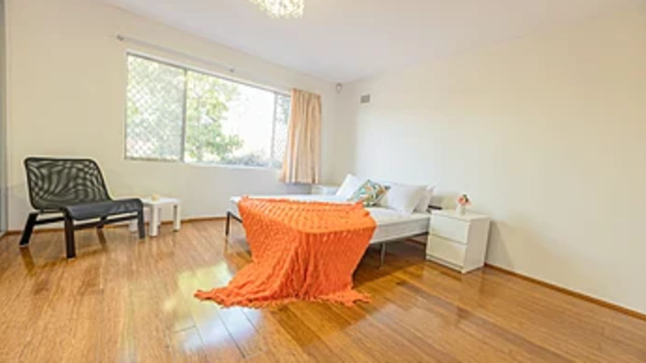 Furnished room in a share house