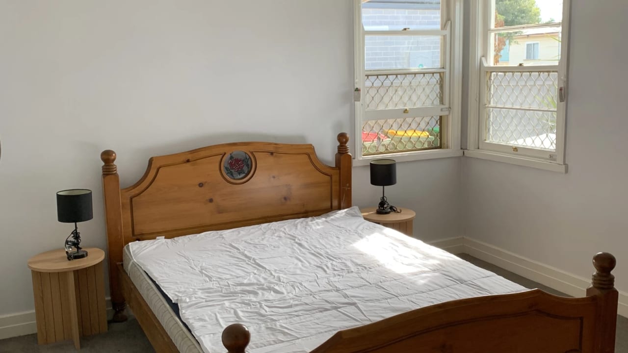 Room in a share house