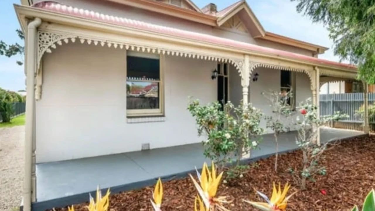 Unfurnished room in a share house