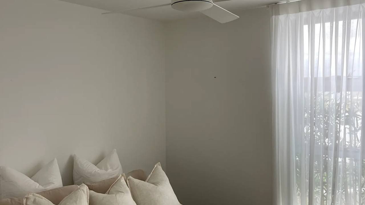 Unfurnished room in a flatshare