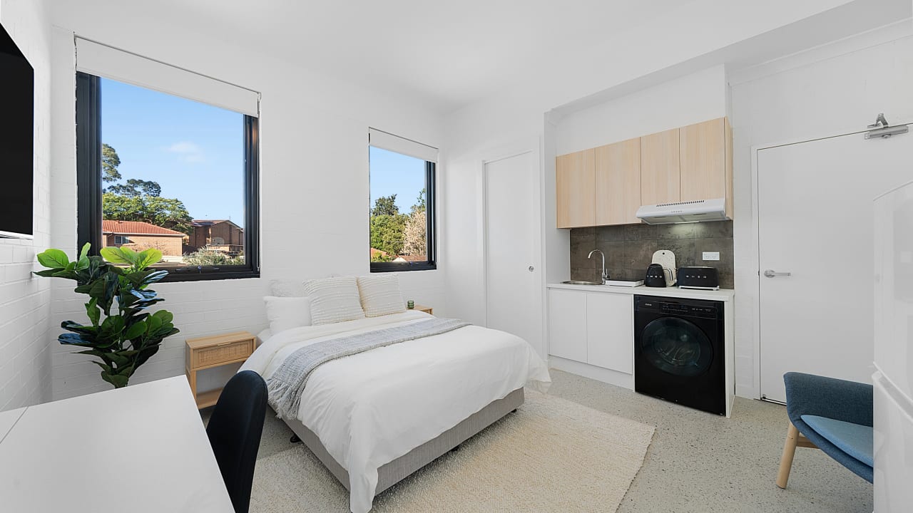 Room studio flat for rent