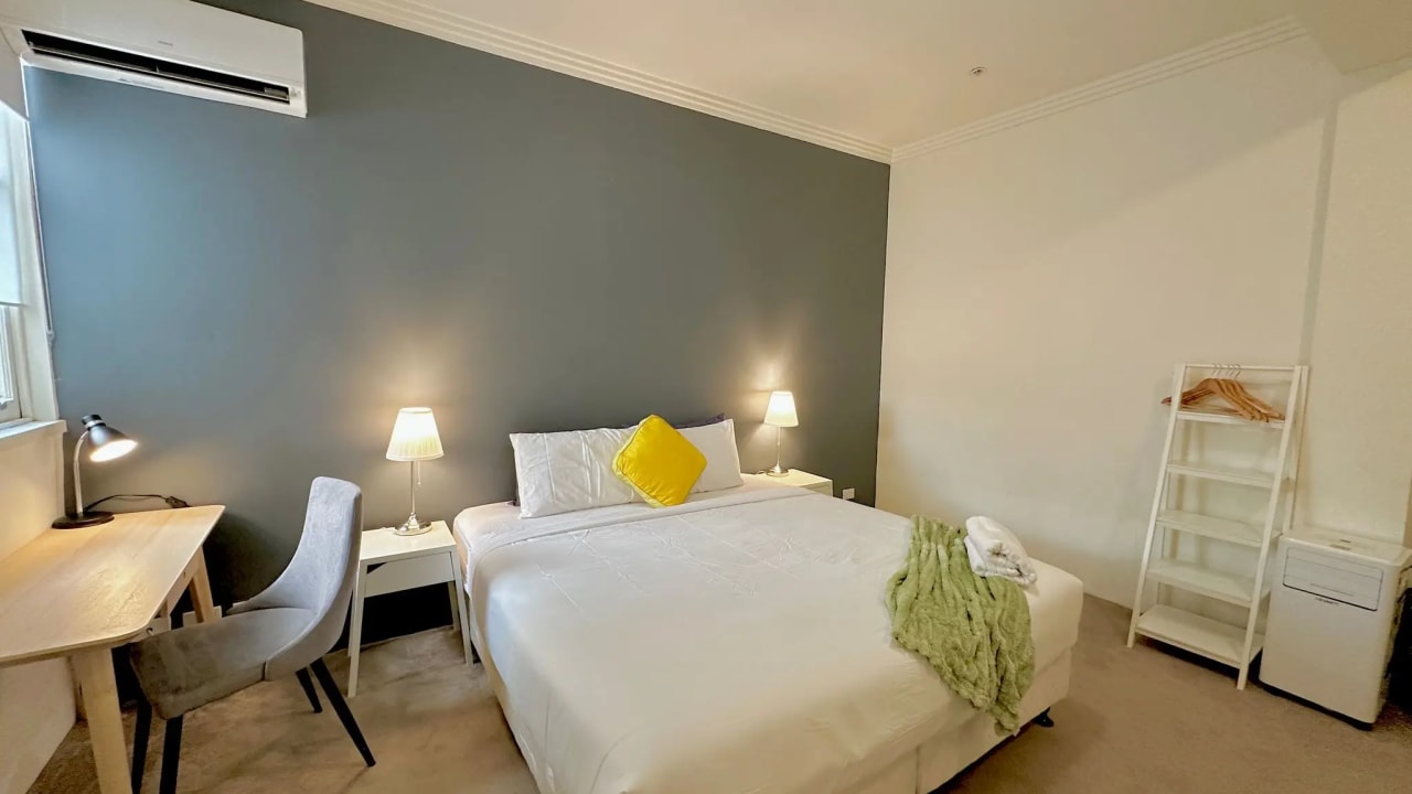 Furnished room with own bathroom