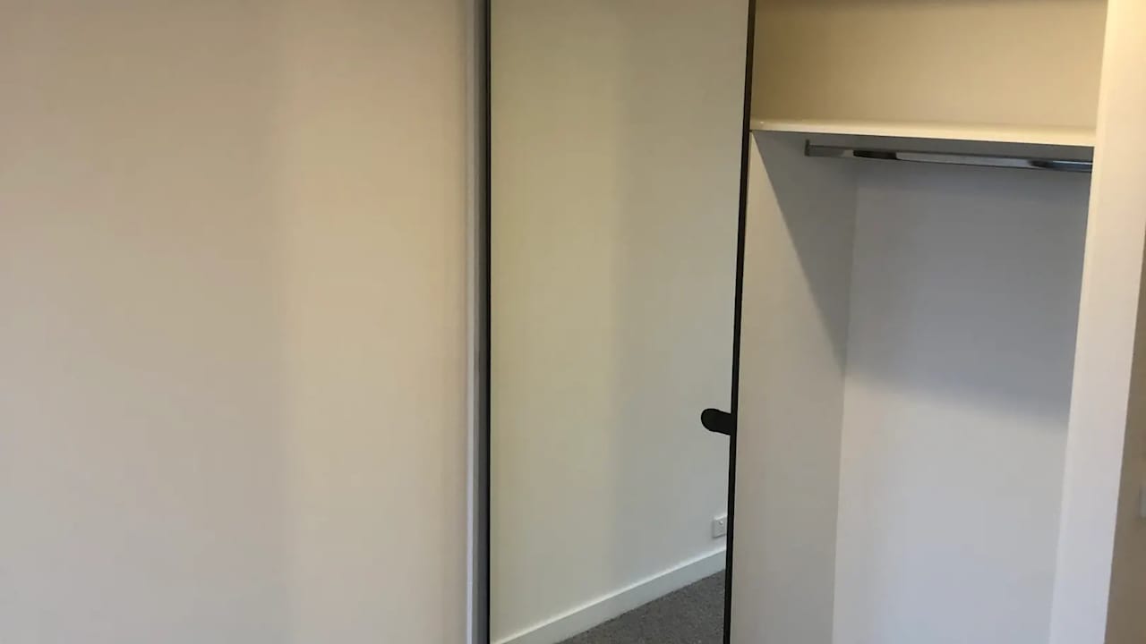 Unfurnished room in a flatshare