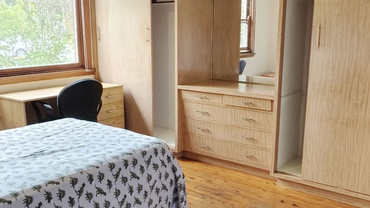 Furnished room in a share house
