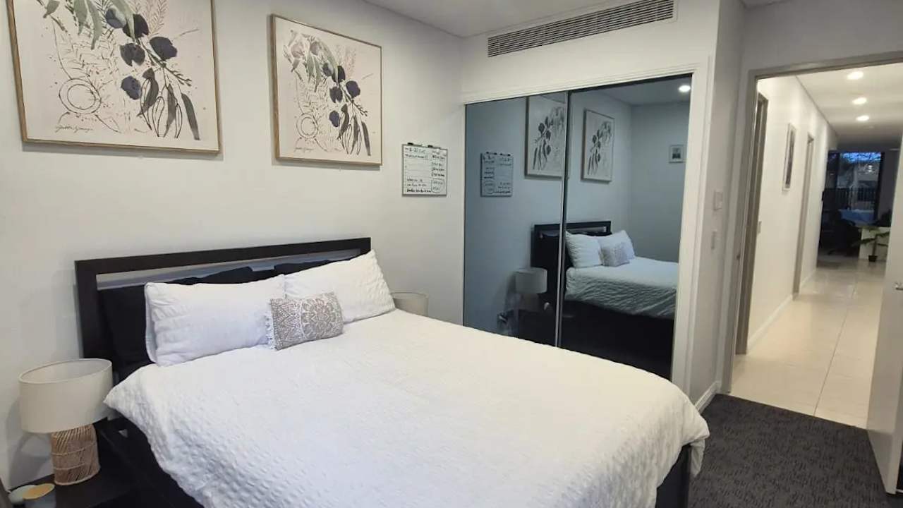 Furnished room in a flatshare