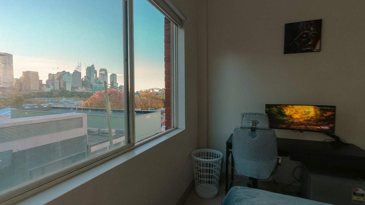 Furnished room in a flatshare