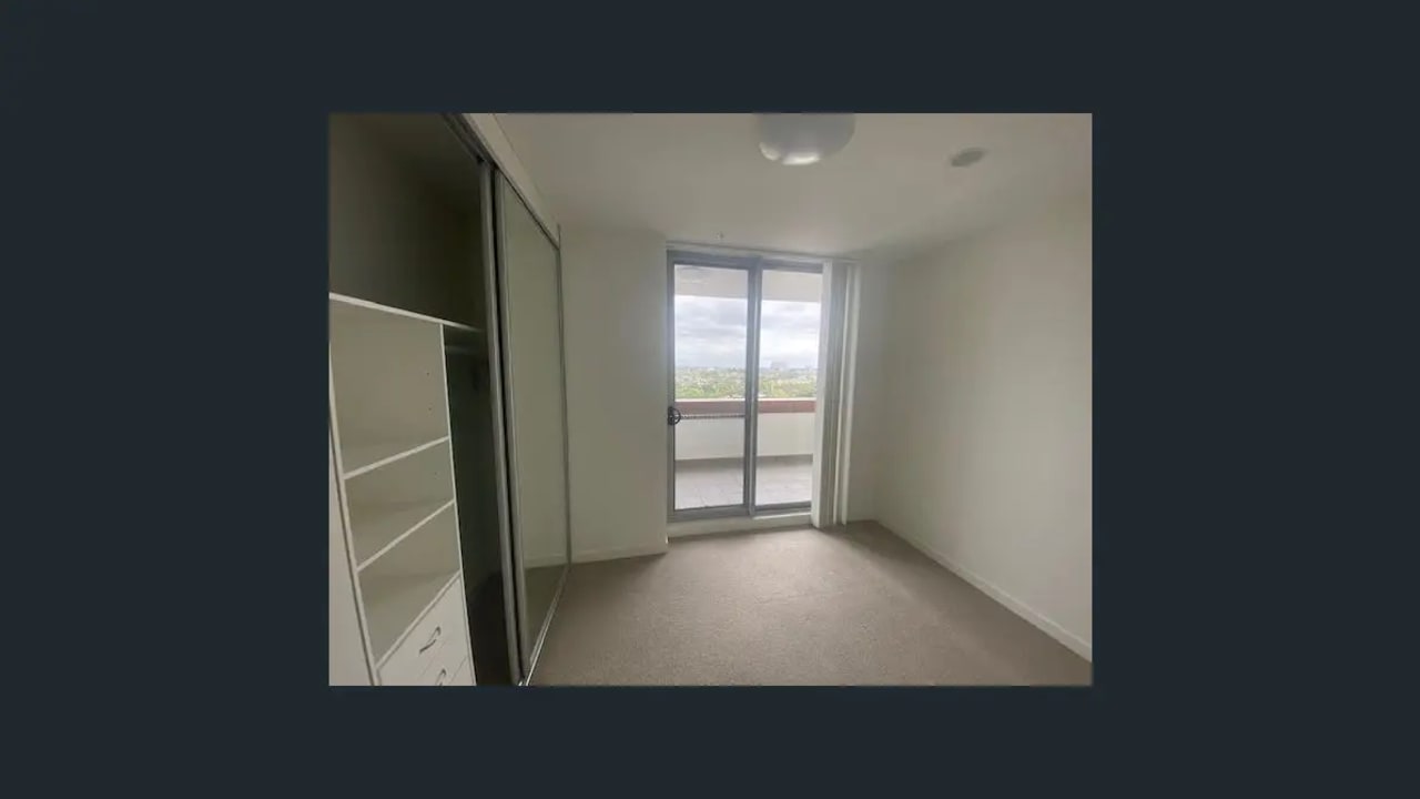 Unfurnished room with own bathroom