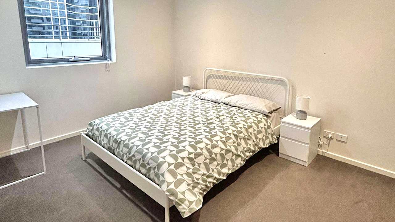Furnished room in a flatshare