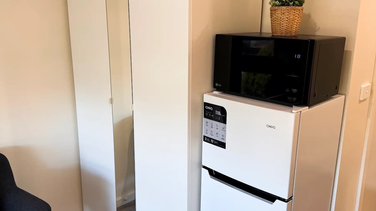 Furnished room in a share house