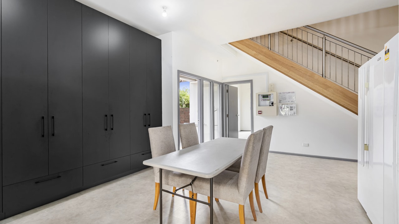 Room in a share house