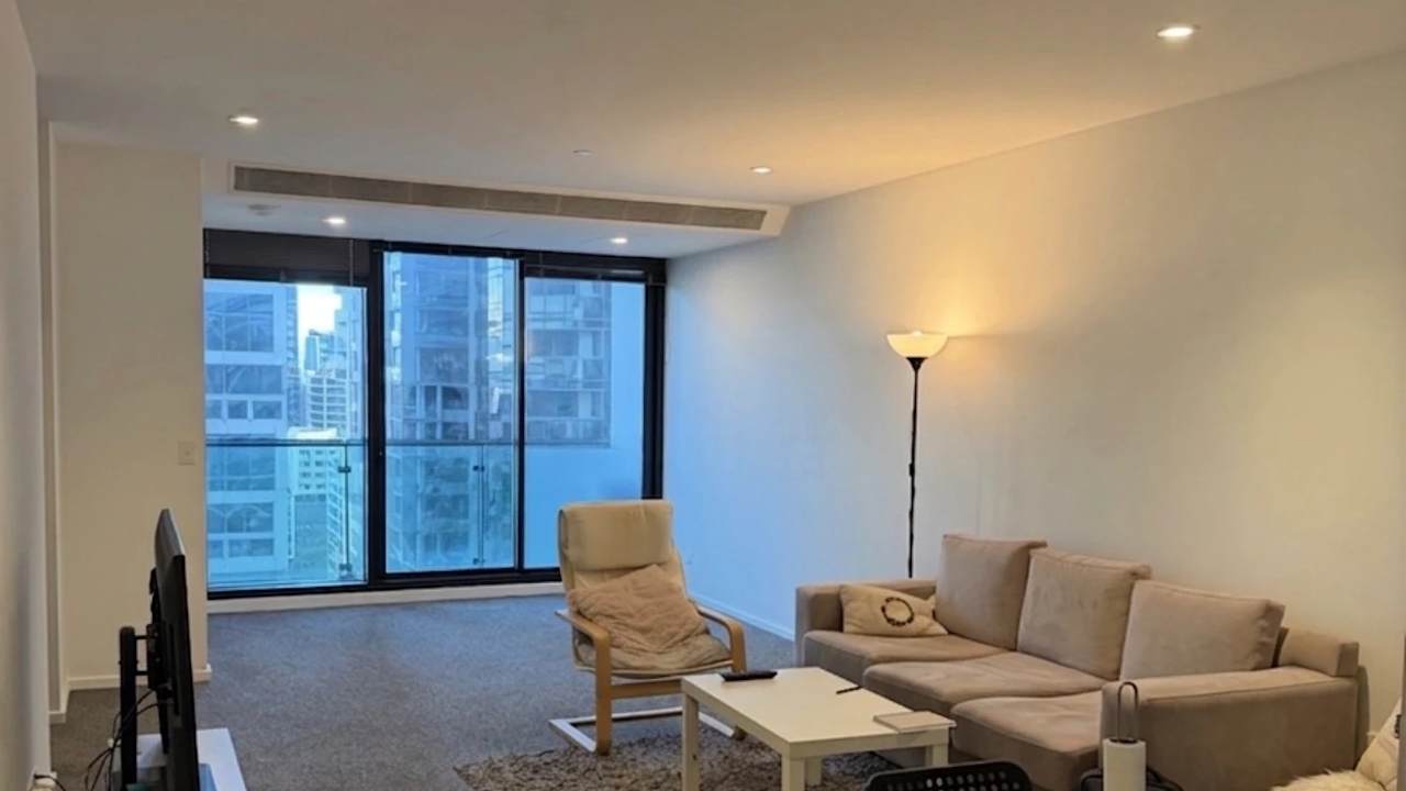 Furnished room with ensuite in a flatshare