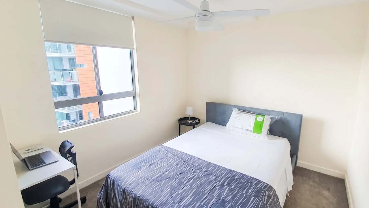 Furnished room in a flatshare