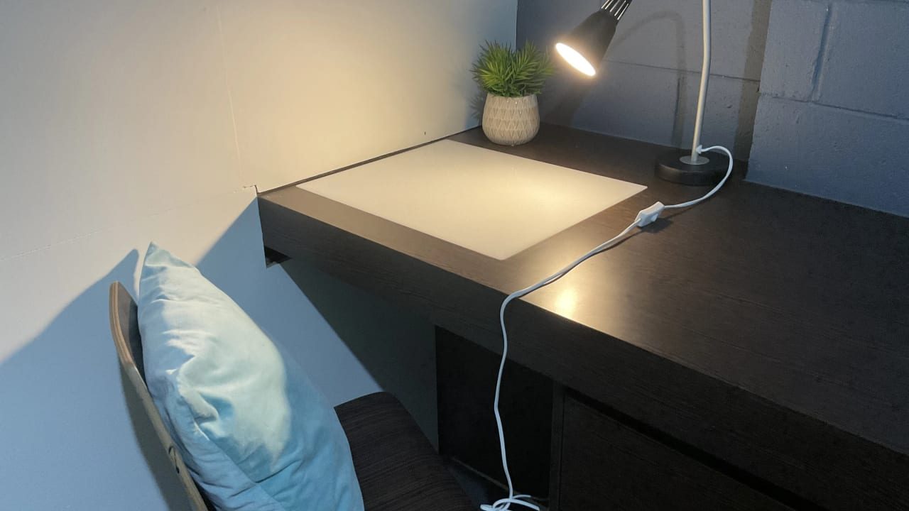 Furnished room in a flatshare