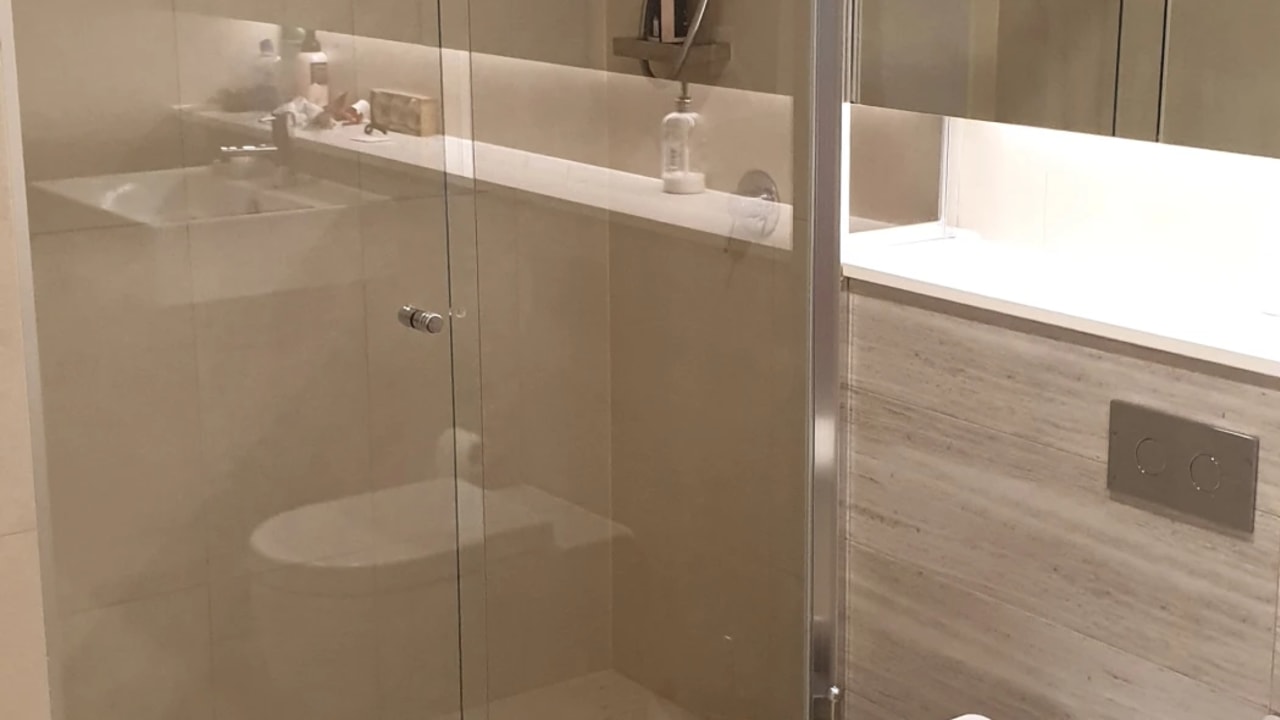 Furnished room with ensuite in a flatshare