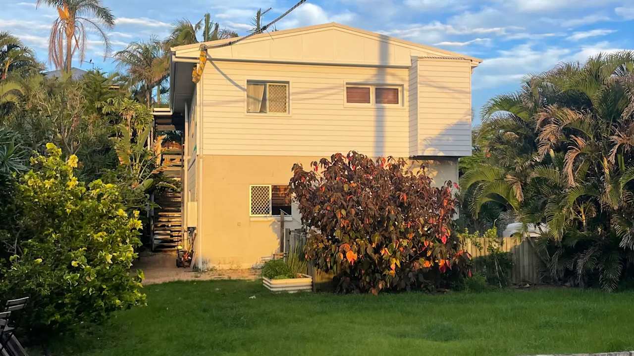 Unfurnished room in a flatshare