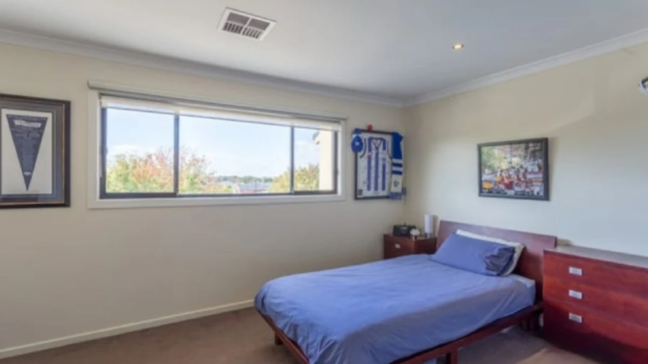 Room with ensuite in a share house