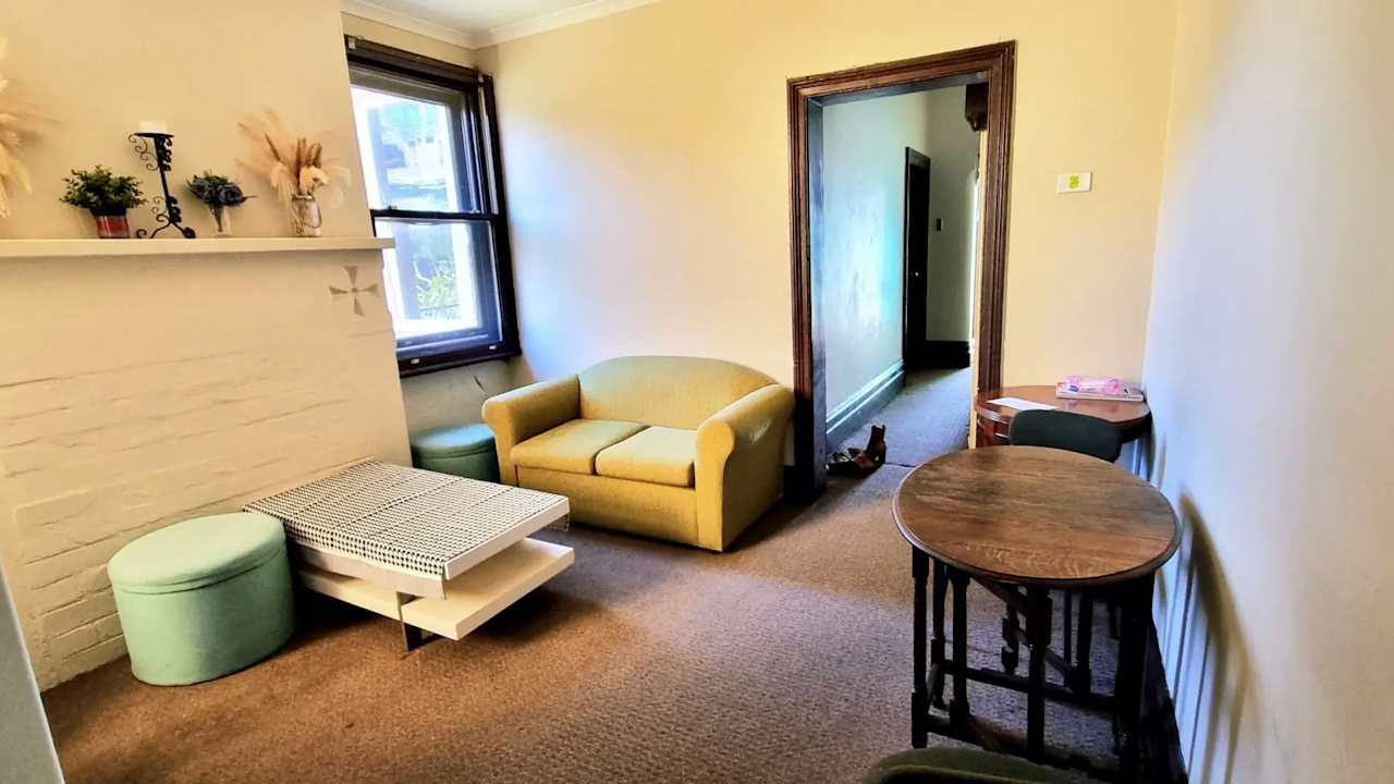 Room in a share house