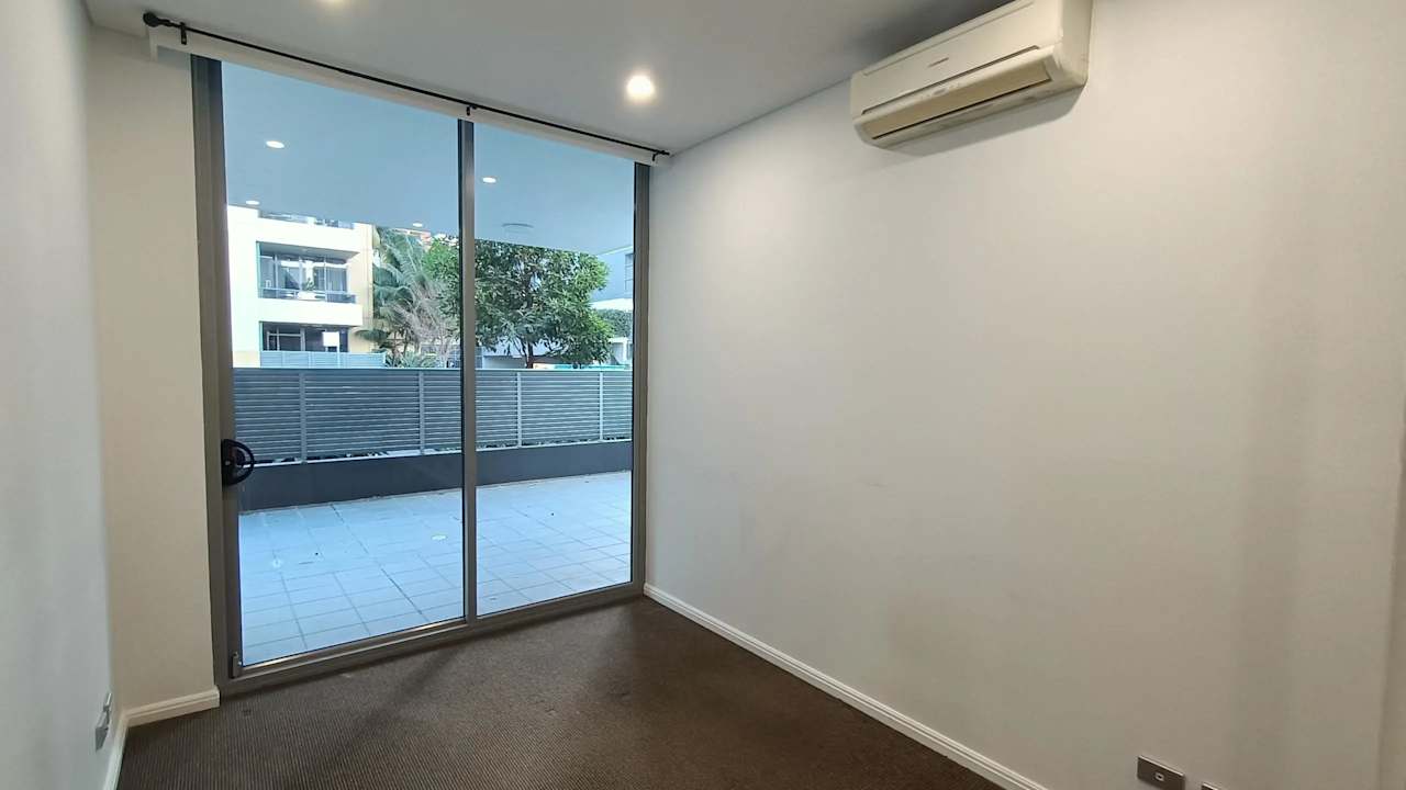 Whole property with 2 rooms for rent