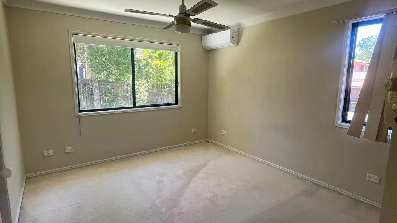 Whole property with 2 rooms for rent