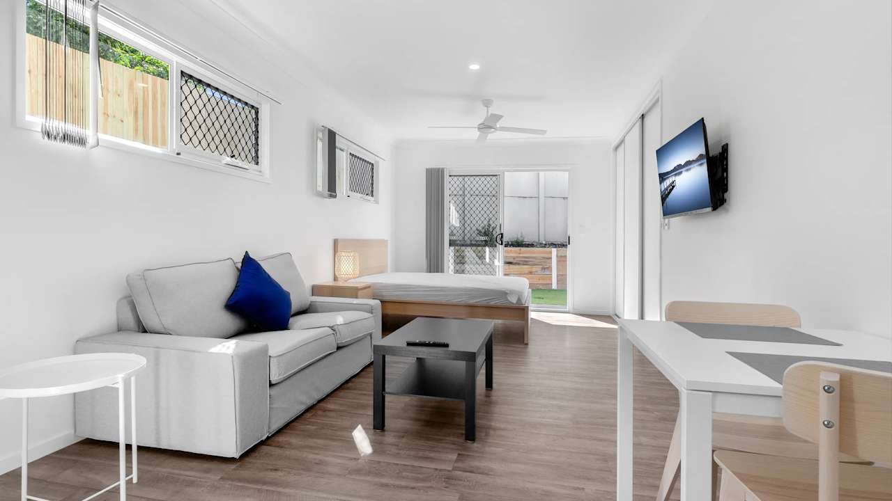 Furnished room studio flat for rent