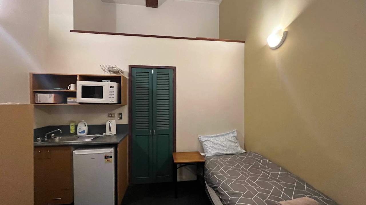Furnished room studio flat for rent