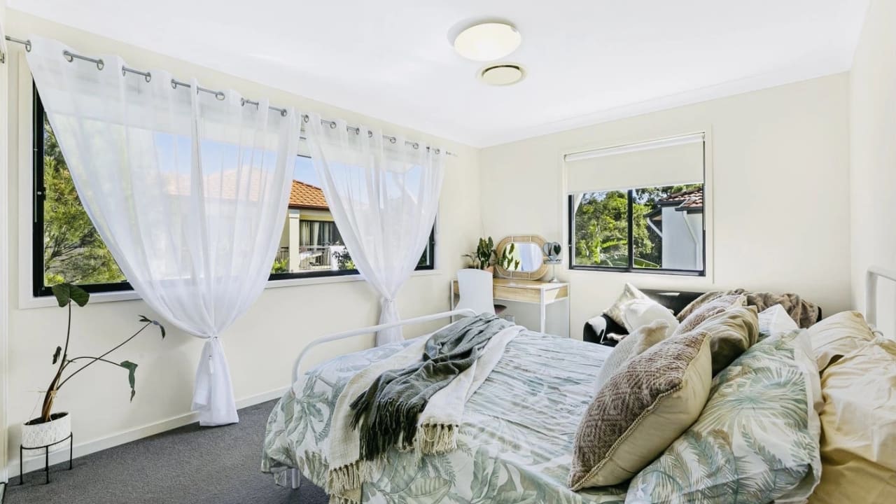 Furnished room with own bathroom