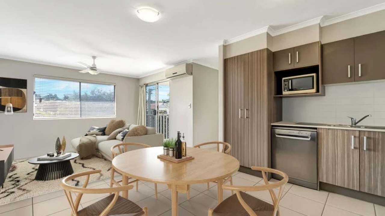 Unfurnished room with ensuite in a flatshare