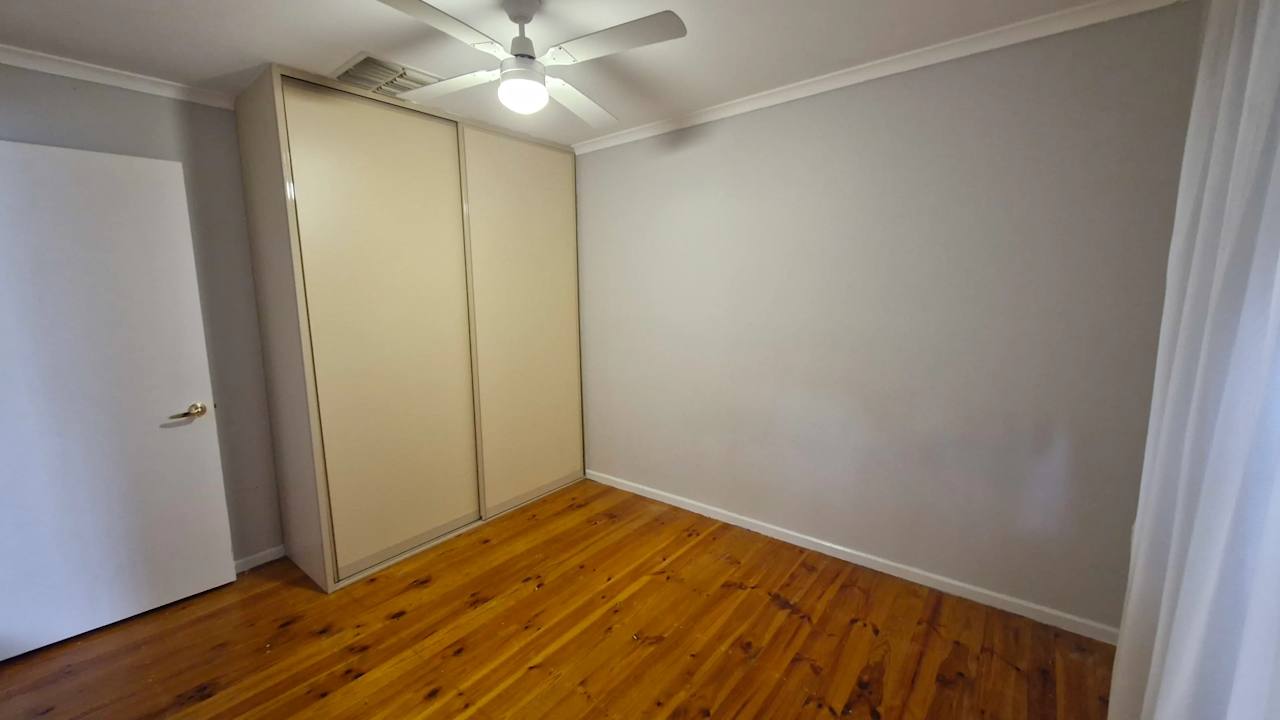 Room in a share house