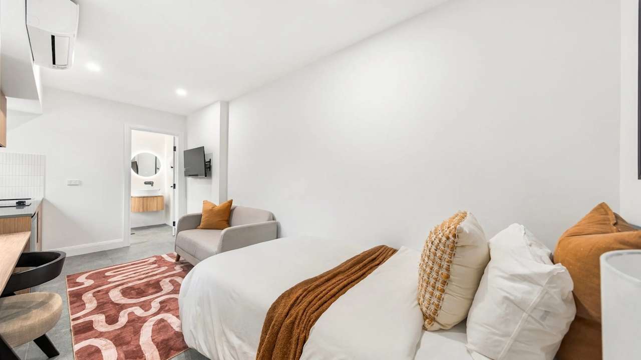 Room studio flat for rent