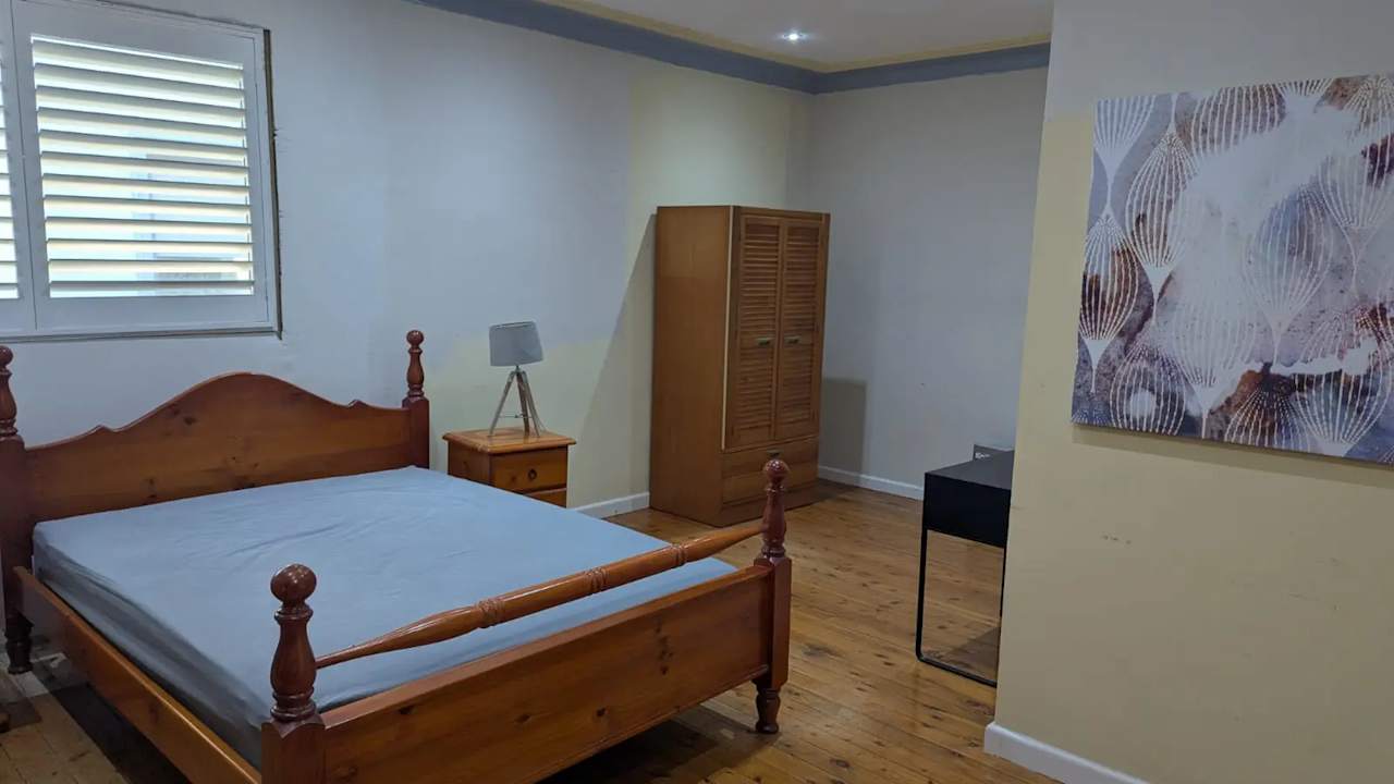 Furnished room in a share house