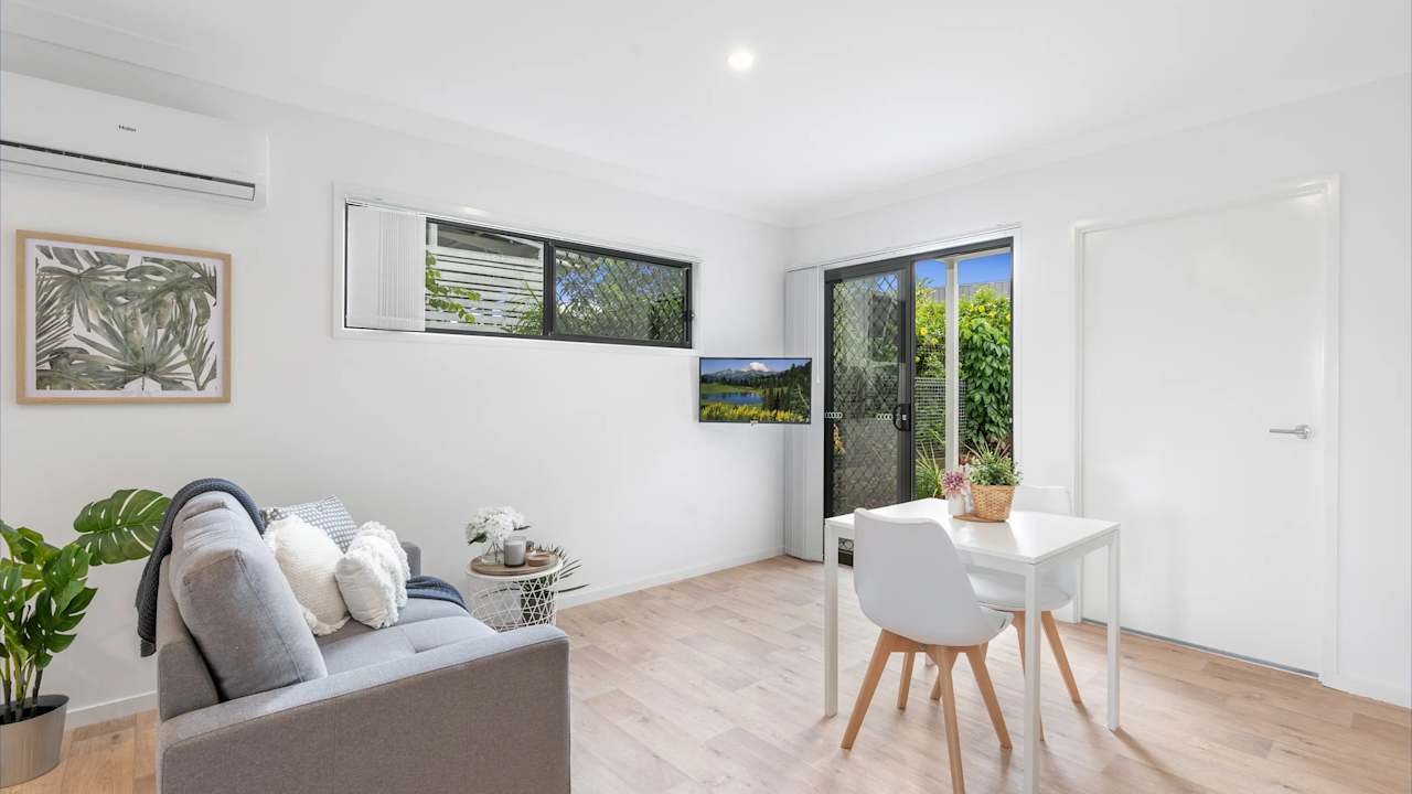 Furnished room studio flat for rent