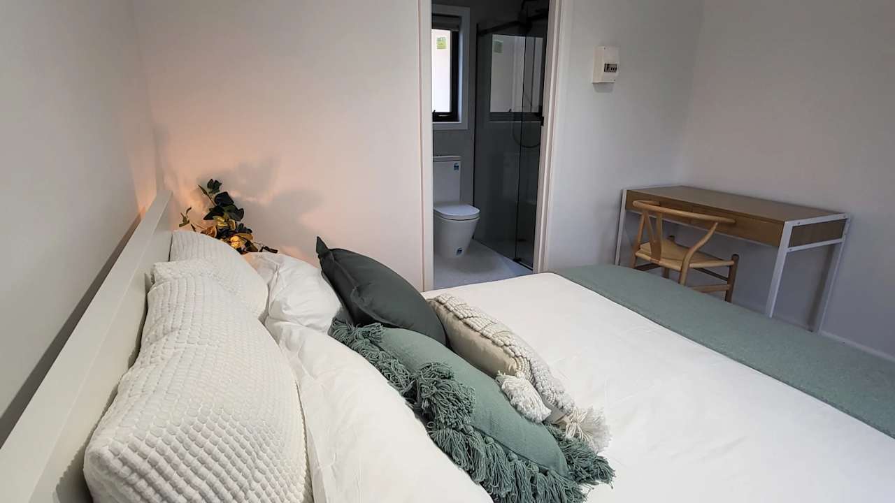 Furnished room with own bathroom