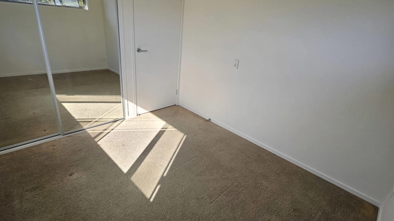Unfurnished room in a share house
