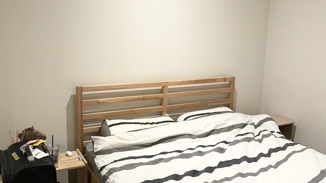 Furnished room in a flatshare