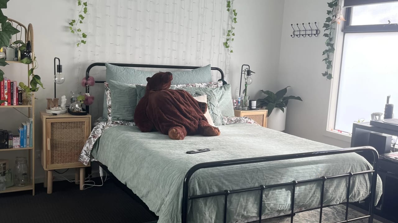 Unfurnished room in a share house